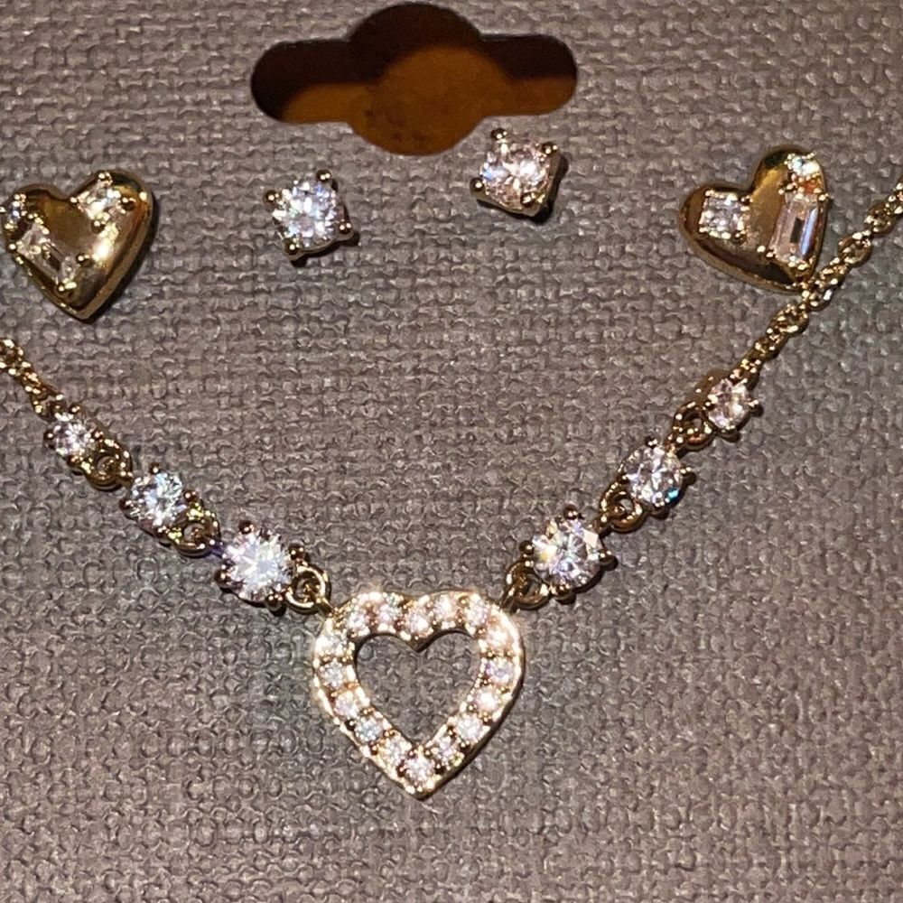 NWT Eliot Danori set of clear crystal heart necklace and two post earrings